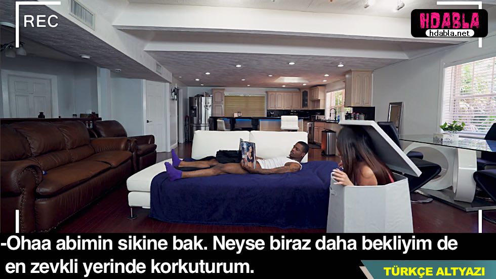 Kocamın siyah arkadaşının penisini tatmak istedim.