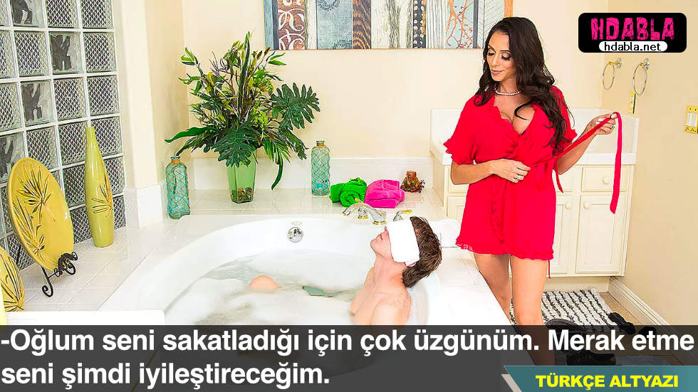 Kuzenimle aramızdaki mesafeyi kısaltırken, erotik içerikli fotoğraflar çektiğimiz anları yaşadık.