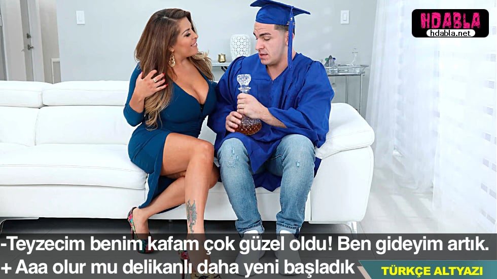 Tasmalı bir kilolu kızı arkadan sokarak incitti.