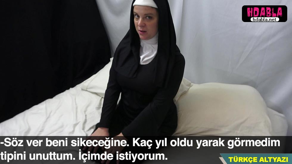 Ablam çalışırken, iç çamaşırımla eniştemi tahrik ederek özel bir ilişki yaşadım.